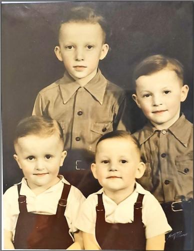 02-Young-Gene-with-Brothers