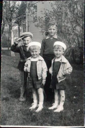 04-Young-Dad-with-Brothers-Salute